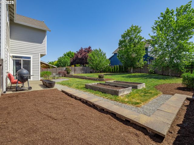 315 N ELM St, Yamhill, OR 97148