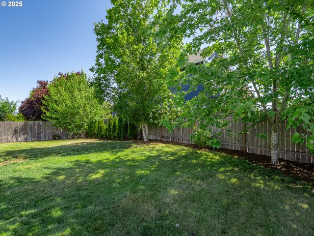 315 N ELM St, Yamhill, OR 97148