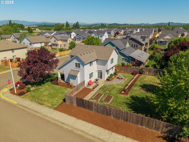 315 N ELM St, Yamhill, OR 97148