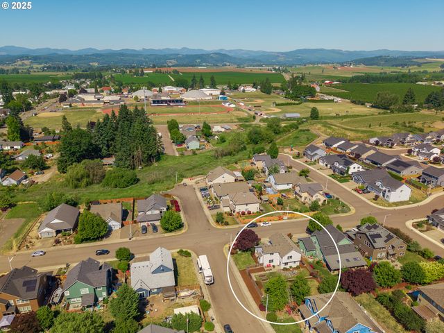 315 N ELM St, Yamhill, OR 97148