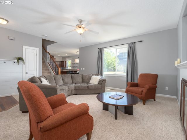 315 N ELM St, Yamhill, OR 97148