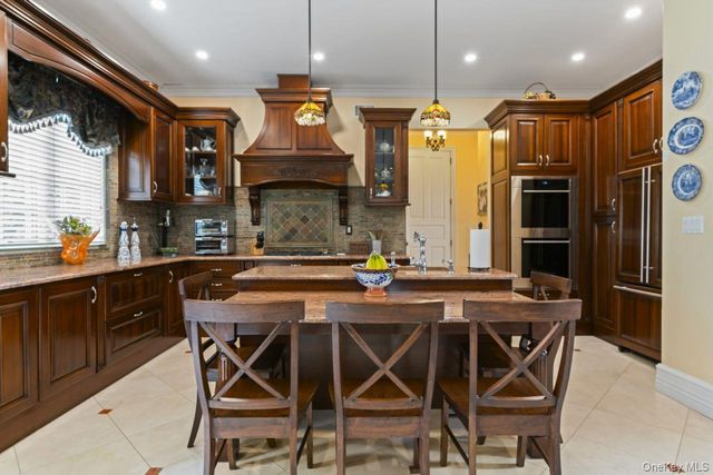 14910 7th Avenue, Whitestone, NY 11357