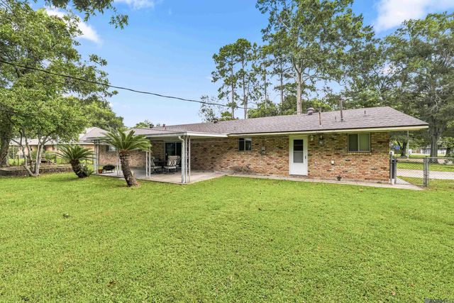 9888 W Tams Dr, Baton Rouge, LA 70815