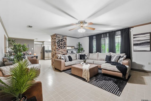 9888 W Tams Dr, Baton Rouge, LA 70815