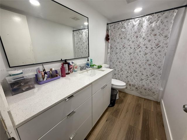 10822 N Kendall Drive S23, Miami, FL 33176