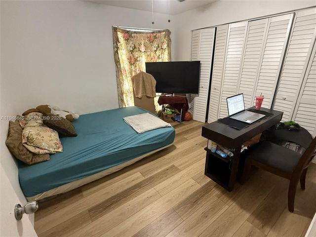 10822 N Kendall Drive S23, Miami, FL 33176