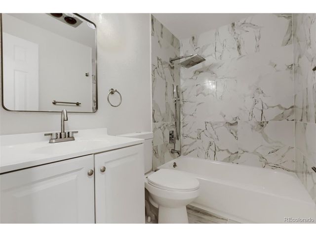 689 Jasper St, Aurora, CO 80011