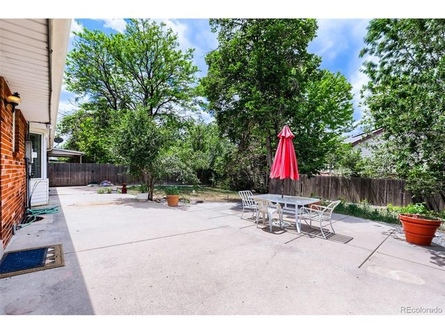 689 Jasper St, Aurora, CO 80011