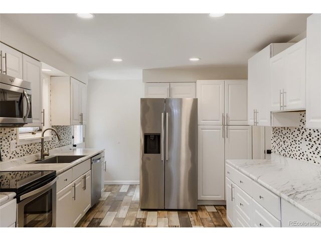 689 Jasper St, Aurora, CO 80011