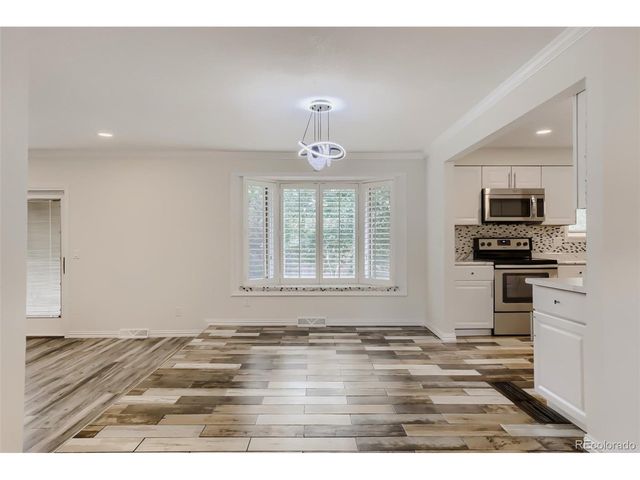 689 Jasper St, Aurora, CO 80011