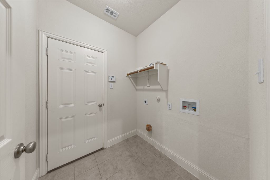 Image 29 of property listing at 1615 Thornberry Drive, Wylie, TX 75098