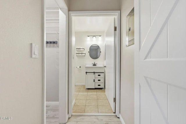28947 E Thousand Oaks Boulevard, Agoura Hills, CA 91301