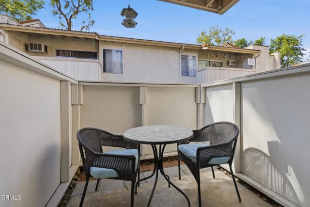 28947 E Thousand Oaks Boulevard, Agoura Hills, CA 91301