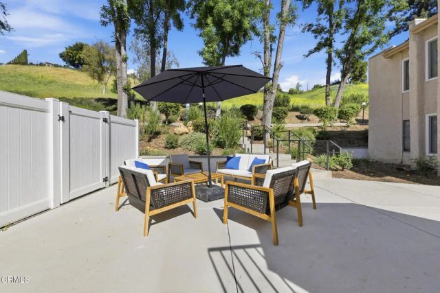 28947 E Thousand Oaks Boulevard, Agoura Hills, CA 91301