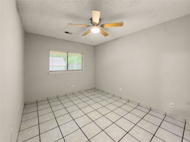 614 Red Coat Lane, Arlington, TX 76002