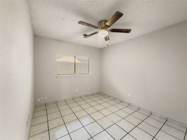 614 Red Coat Lane, Arlington, TX 76002
