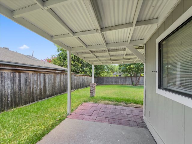 614 Red Coat Lane, Arlington, TX 76002