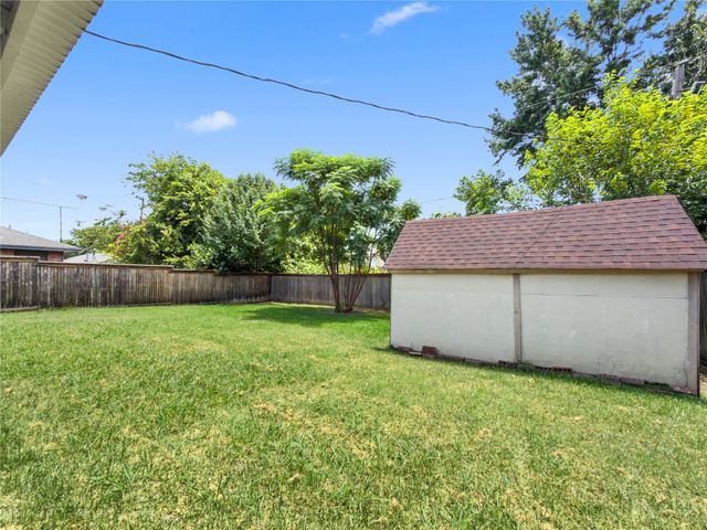 614 Red Coat Lane, Arlington, TX 76002