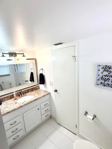 3524 Via Poinciana 505, Lake Worth, FL 33467