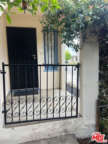 1335 Chelsea Avenue, Santa Monica, CA 90404