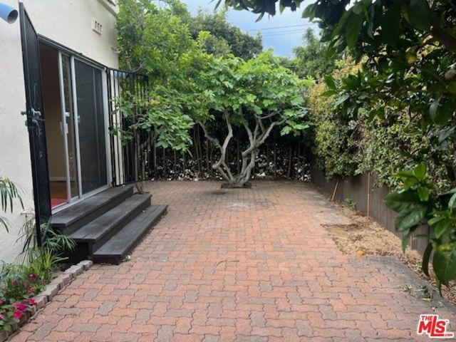 1335 Chelsea Avenue, Santa Monica, CA 90404