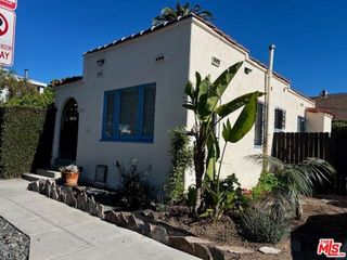 1335 Chelsea Avenue, Santa Monica, CA 90404