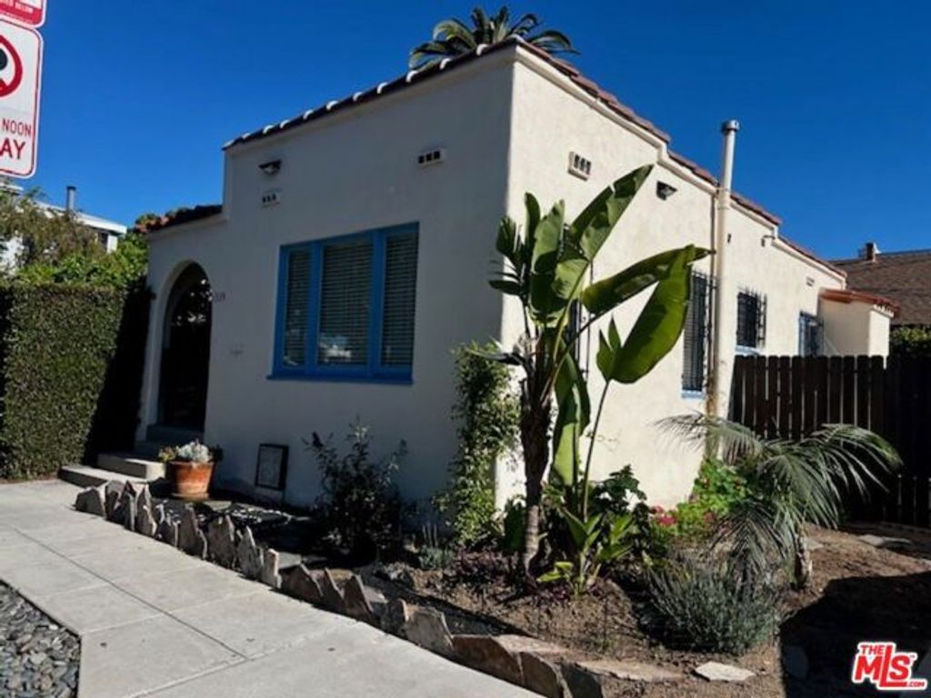 1335 Chelsea Avenue, Santa Monica, CA 90404