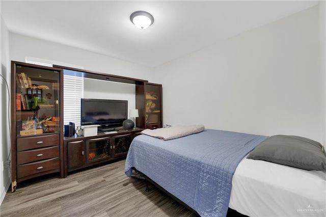 7805 N 40th Street, Mcallen, TX 78504