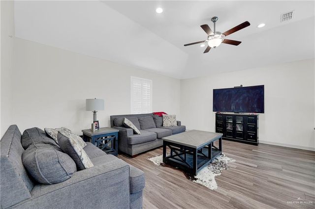 7805 N 40th Street, Mcallen, TX 78504