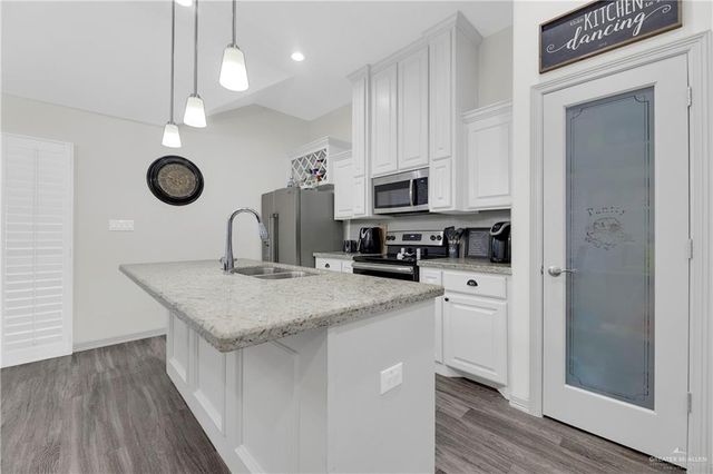 7805 N 40th Street, Mcallen, TX 78504