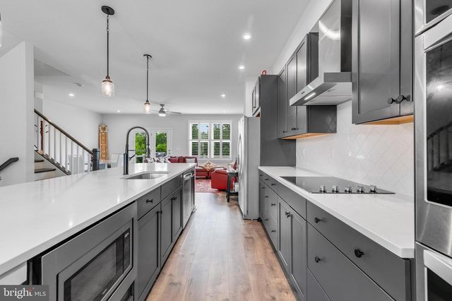 2603 LOGANBERRY DR, Herndon, VA 20171