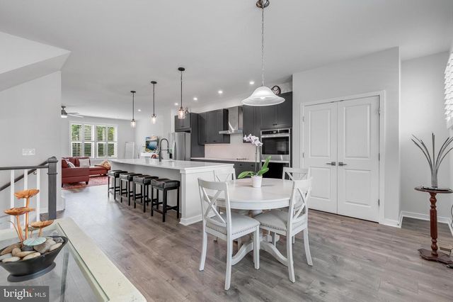 2603 LOGANBERRY DR, Herndon, VA 20171