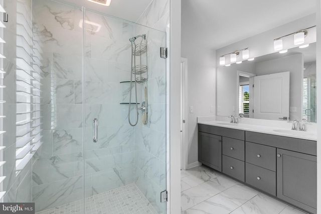 2603 LOGANBERRY DR, Herndon, VA 20171