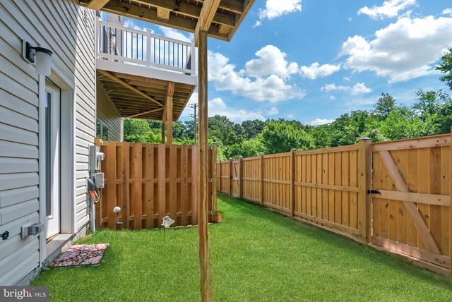 2603 LOGANBERRY DR, Herndon, VA 20171