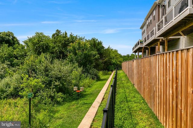 2603 LOGANBERRY DR, Herndon, VA 20171