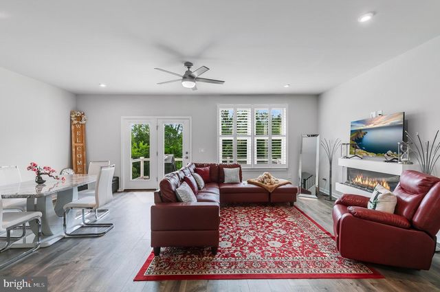 2603 LOGANBERRY DR, Herndon, VA 20171