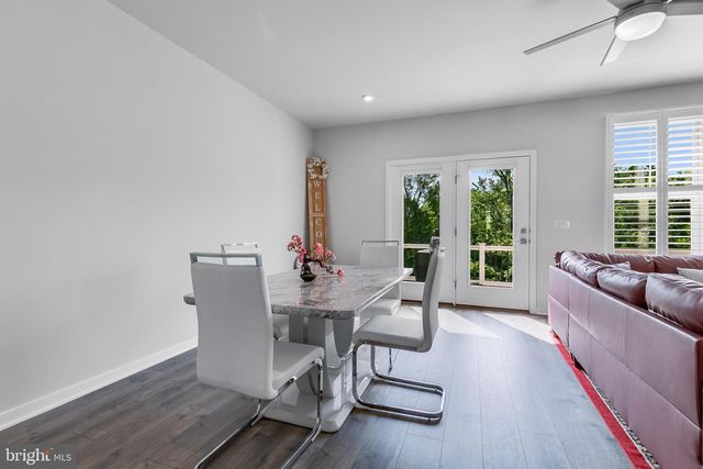 2603 LOGANBERRY DR, Herndon, VA 20171