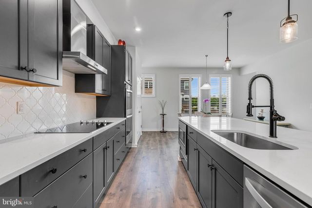 2603 LOGANBERRY DR, Herndon, VA 20171