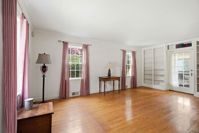 2 Lansdowne Road, Dewitt, NY 13214
