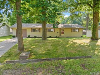 120 Juniper Drive, Belleville, IL 62221