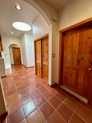 2638 ALOYSIA Lane NW, Albuquerque, NM 87104