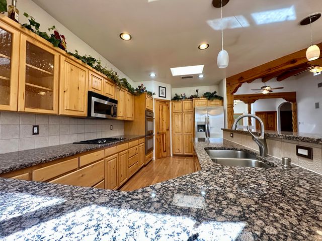 2638 ALOYSIA Lane NW, Albuquerque, NM 87104