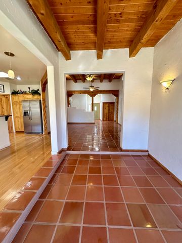 2638 ALOYSIA Lane NW, Albuquerque, NM 87104