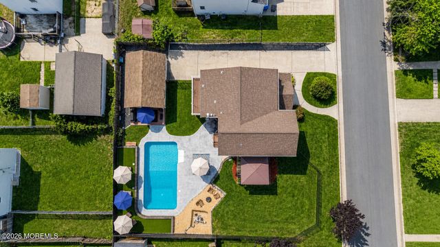 4 Mills Avenue, Port Monmouth, NJ 07758