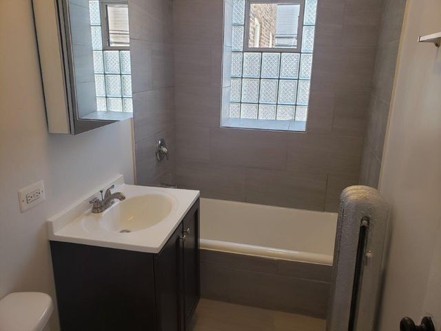 4414 N Saint Louis Avenue 1A, Chicago, IL 60625