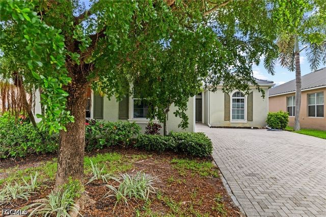 2617 Brightside CT, Cape Coral, FL 33991