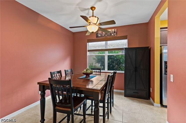 2617 Brightside CT, Cape Coral, FL 33991