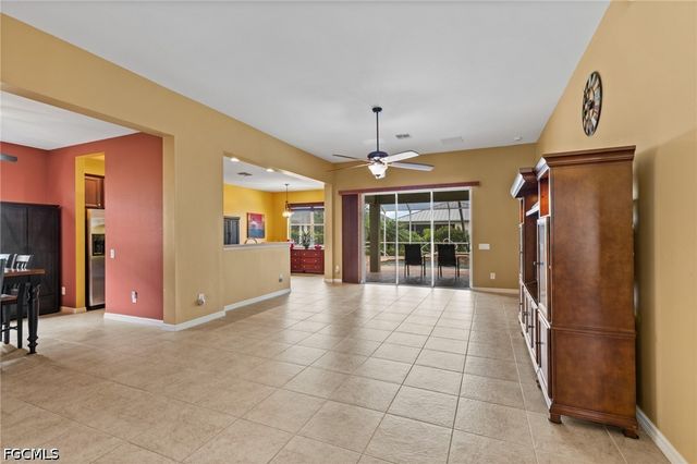 2617 Brightside CT, Cape Coral, FL 33991