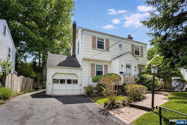 26 Crestview Hill Road, Livingston, NJ 07039