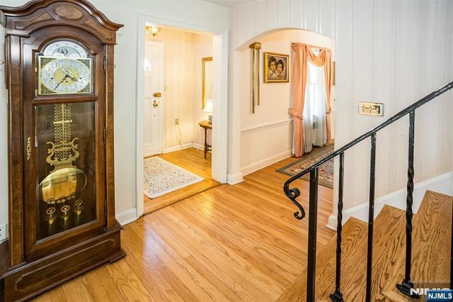 26 Crestview Hill Road, Livingston, NJ 07039